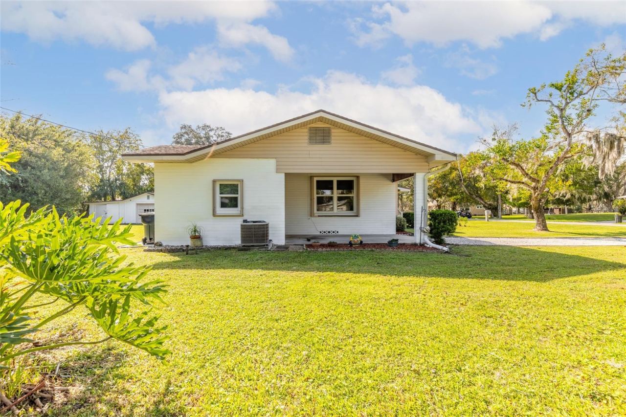 Photo 4 of 361 Hammond St, New Smyrna Beach, FL 32168