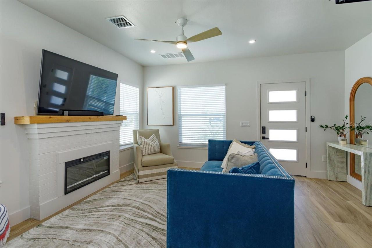 Photo 4 of 504 Vermont Ave, Daytona Beach, FL 32118