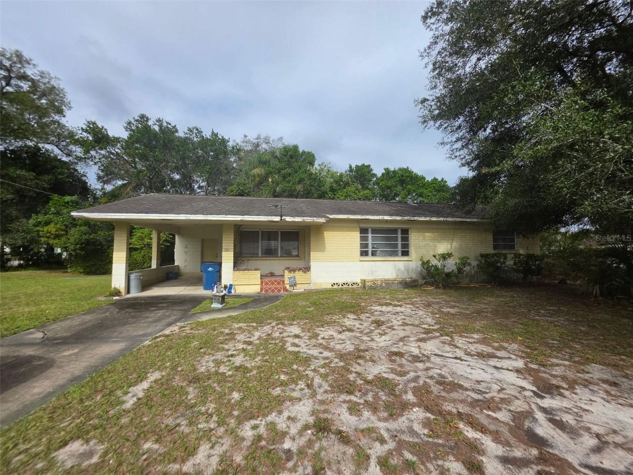 1265 E Minnesota Ave, Deland, FL 32724