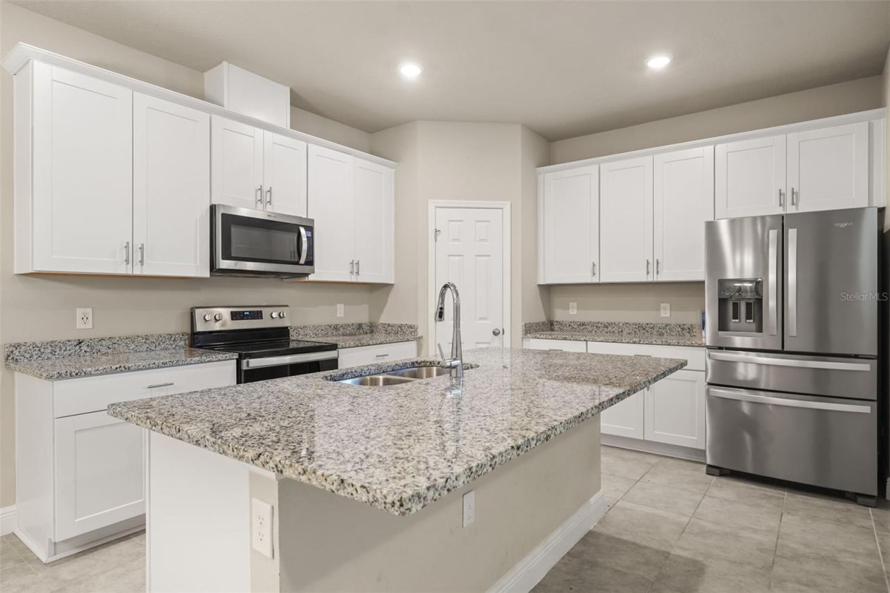 Photo 2 of 1552 Little Wren Ln, Winter Park, FL 32792