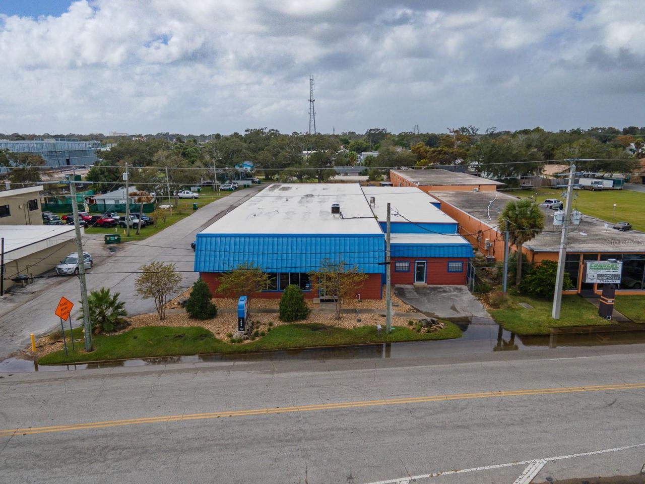 1050 N Beach St, Holly Hill, FL 32117