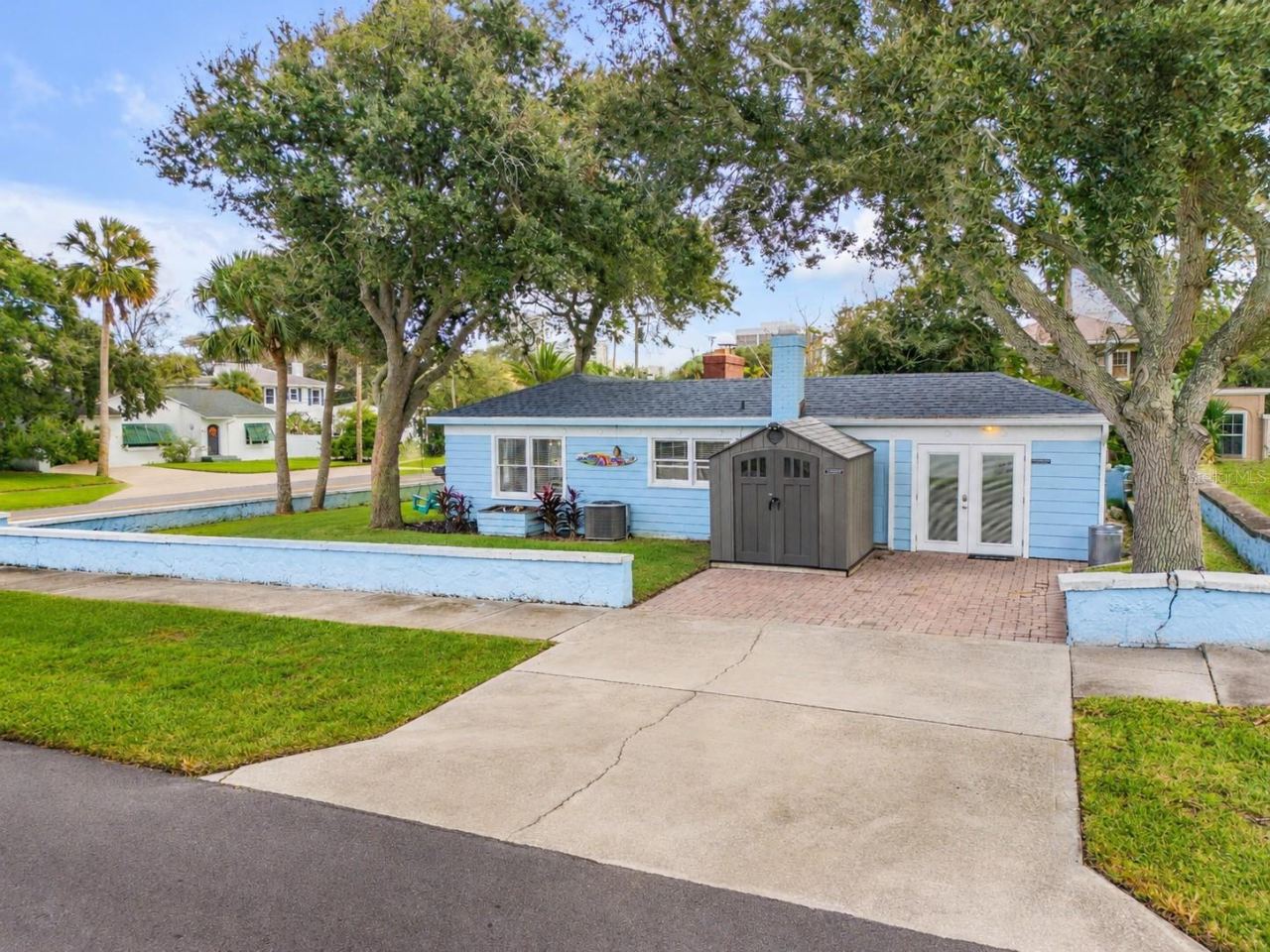 Photo 5 of 731 N Oleander Ave, Daytona Beach, FL 32118