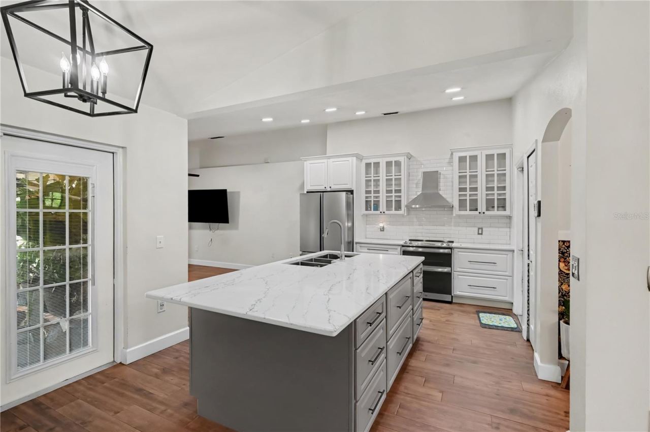 Photo 4 of 2269 Fox Chapel Ct, Deltona, FL 32738