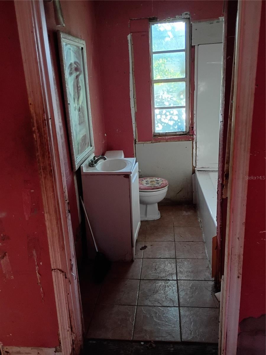 Photo 3 of 1043 W Jefferson St, Orlando, FL 32805