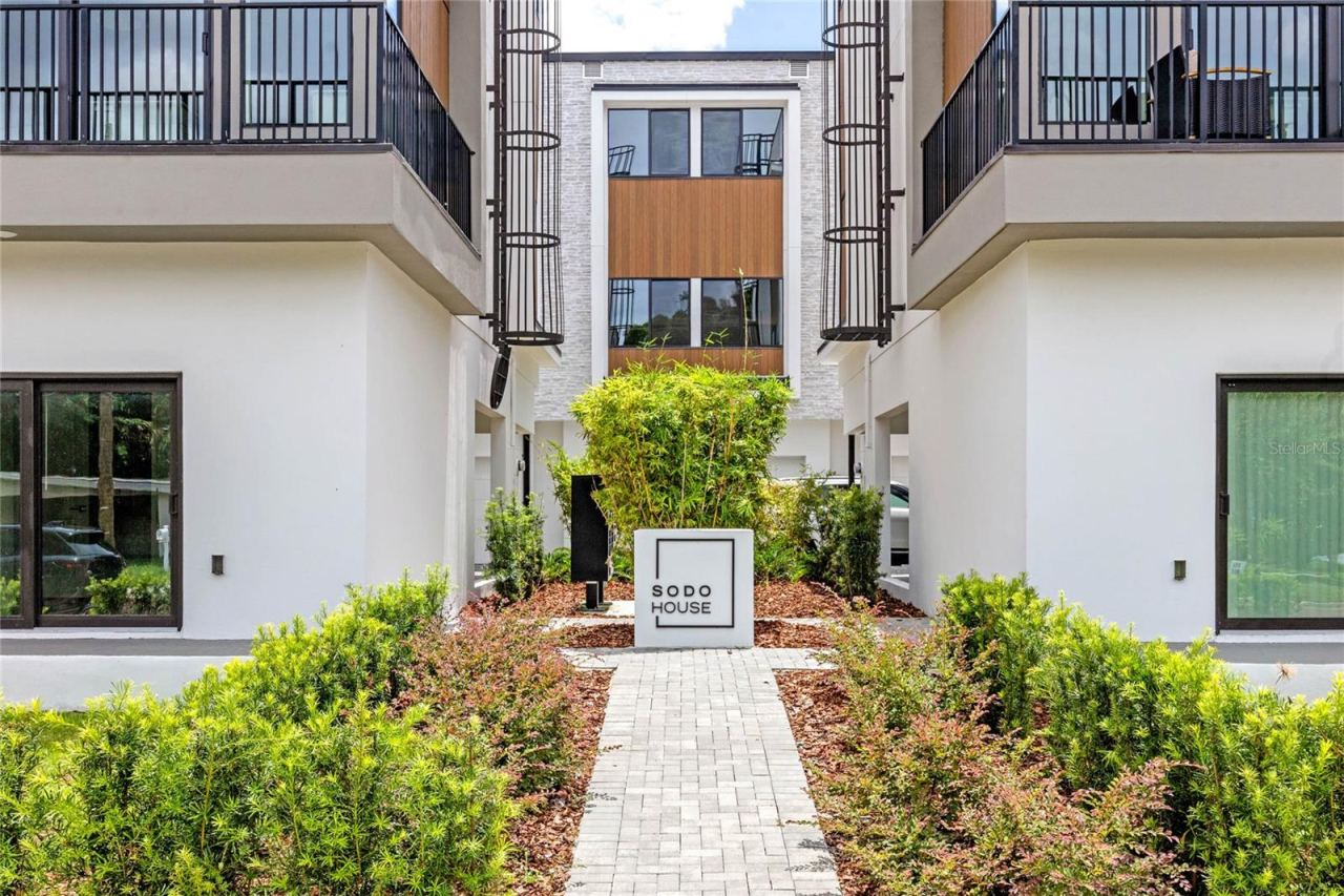 Photo 2 of 38 W Harding St #e, Orlando, FL 32806