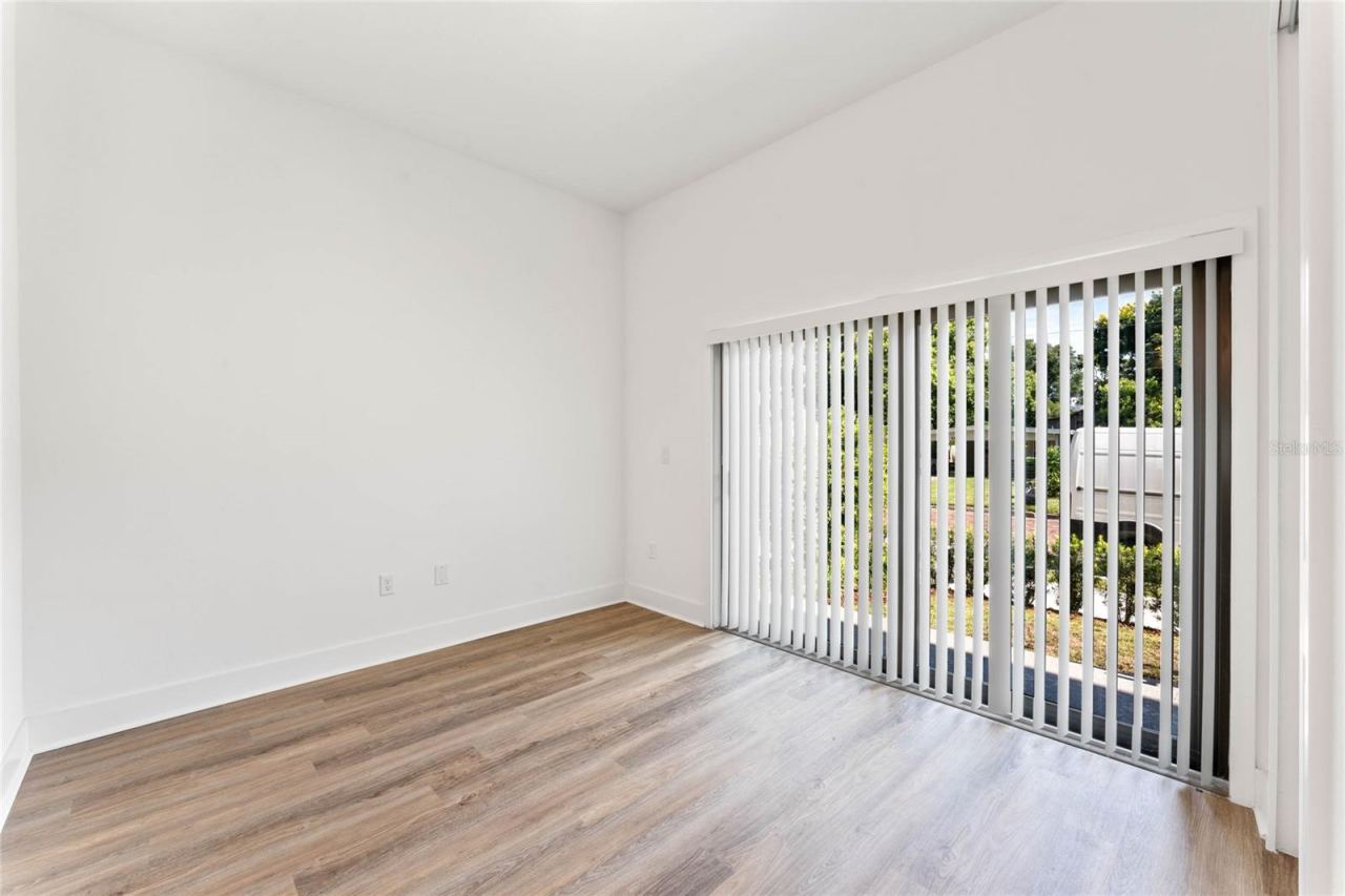 Photo 4 of 38 W Harding St #e, Orlando, FL 32806