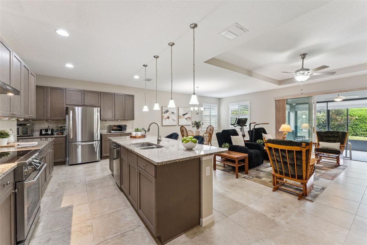 Photo 4 of 984 Avery Meadows Way, Deland, FL 32724