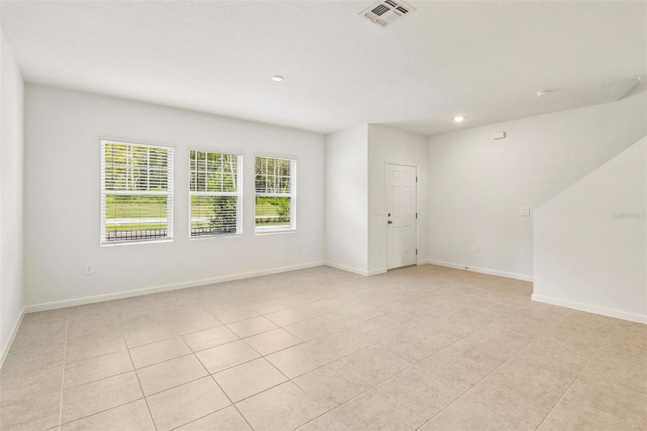 Photo 4 of 237 Mercer St, Deland, FL 32720