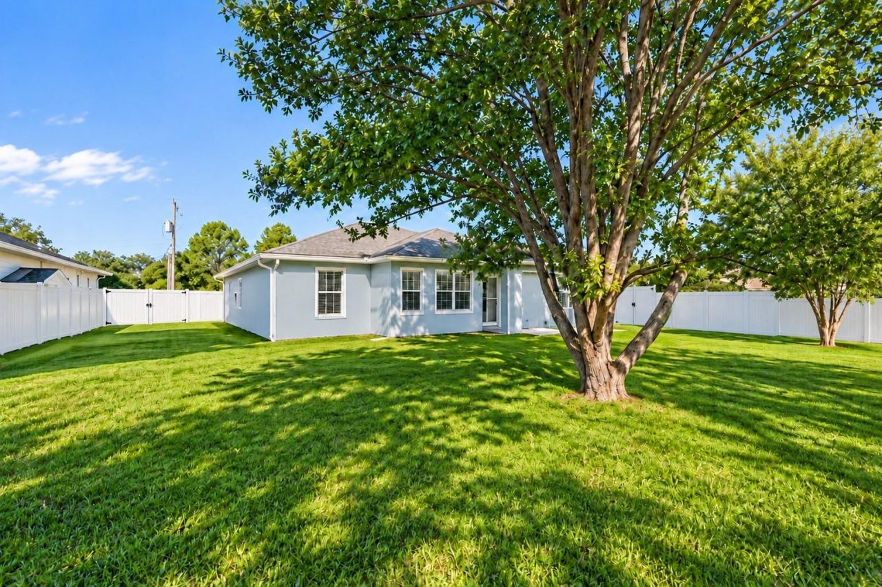 Photo 3 of 14 Lamoyne Ln, Palm Coast, FL 32137