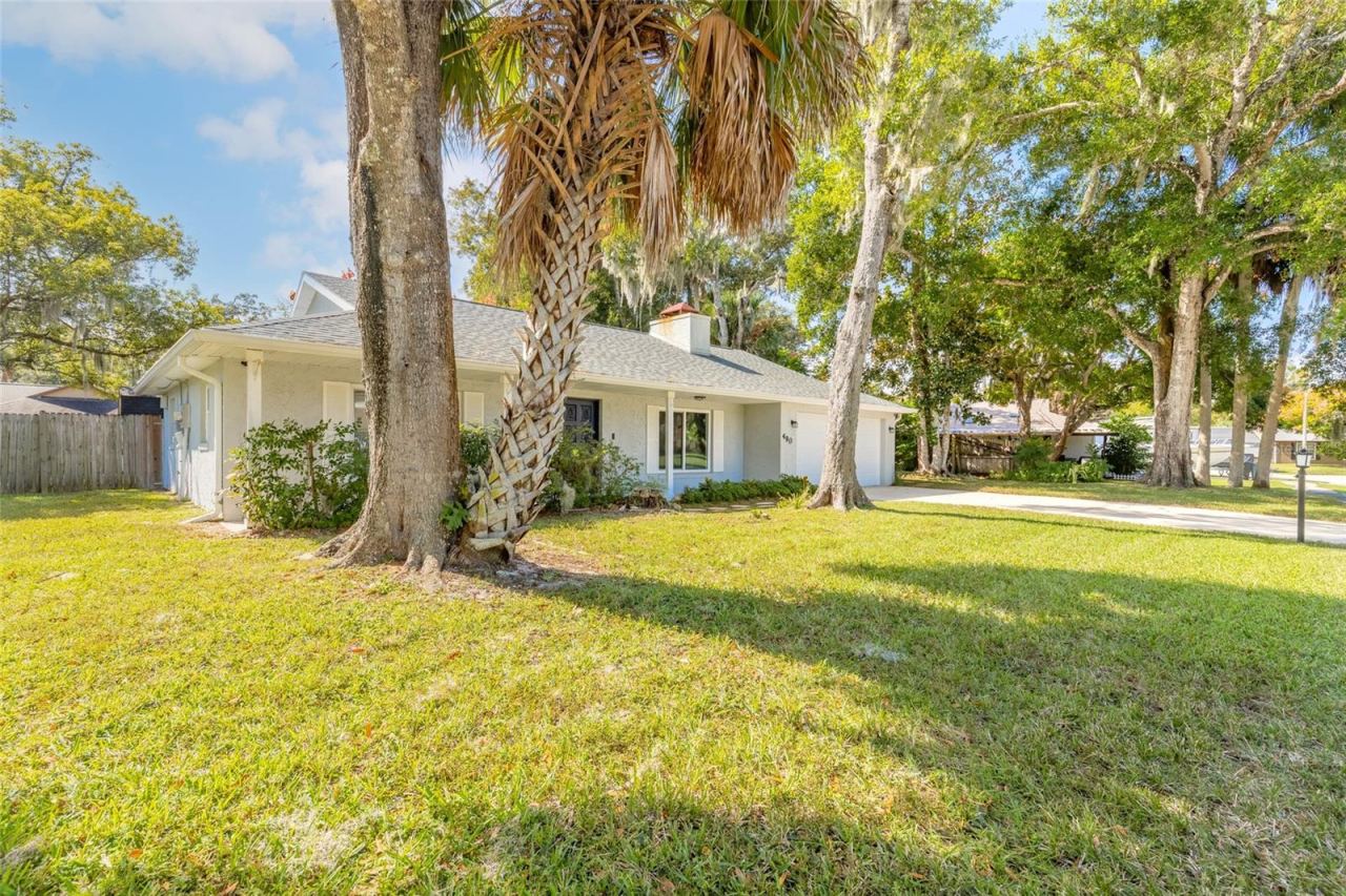 Photo 4 of 490 Woodstock Dr, Port Orange, FL 32127