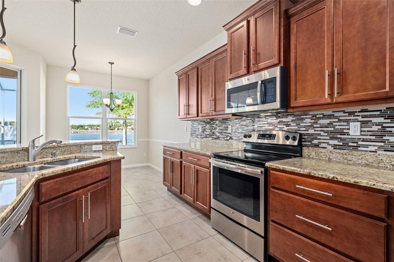 Photo 4 of 146 Arena Lake Dr, Palm Coast, FL 32137