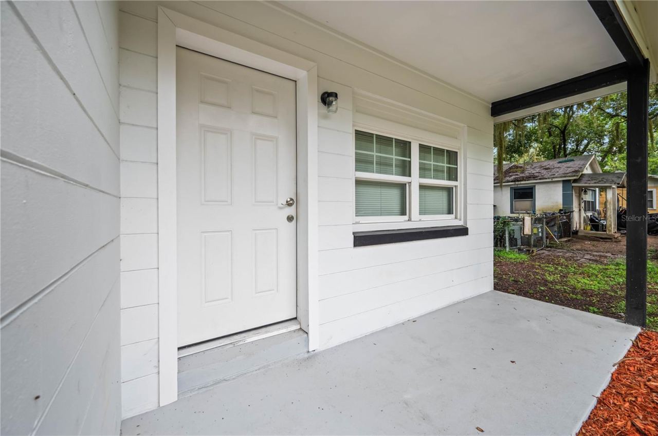 Photo 2 of 4737 Halliday Ln, Orlando, FL 32810