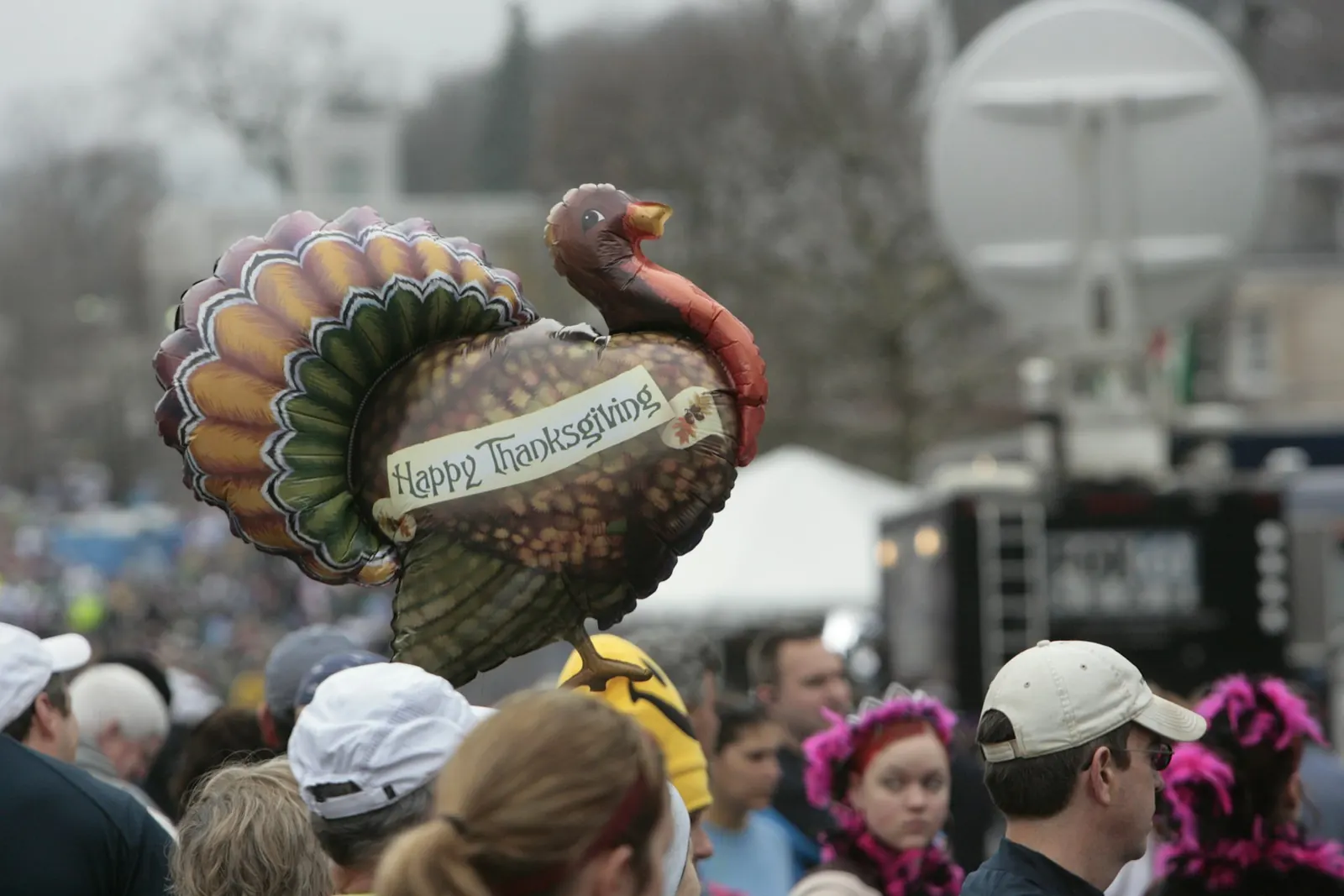 happy thanksgiving balloon