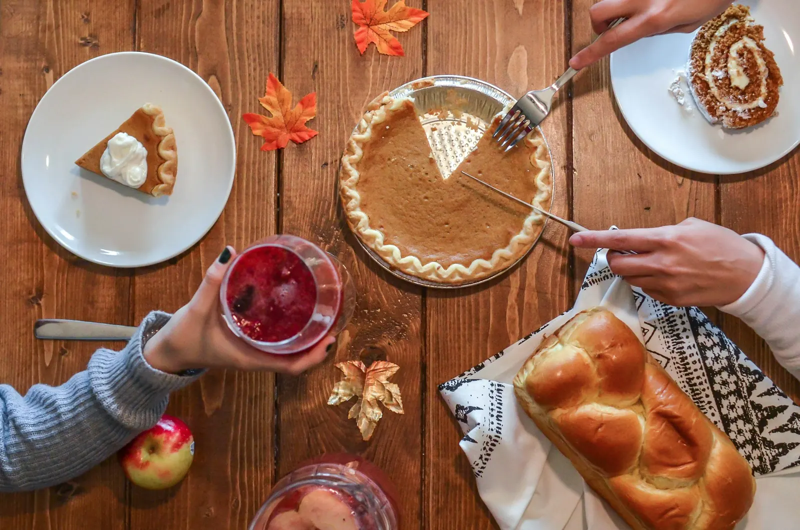 Pumpkin pie and thanksgiving food