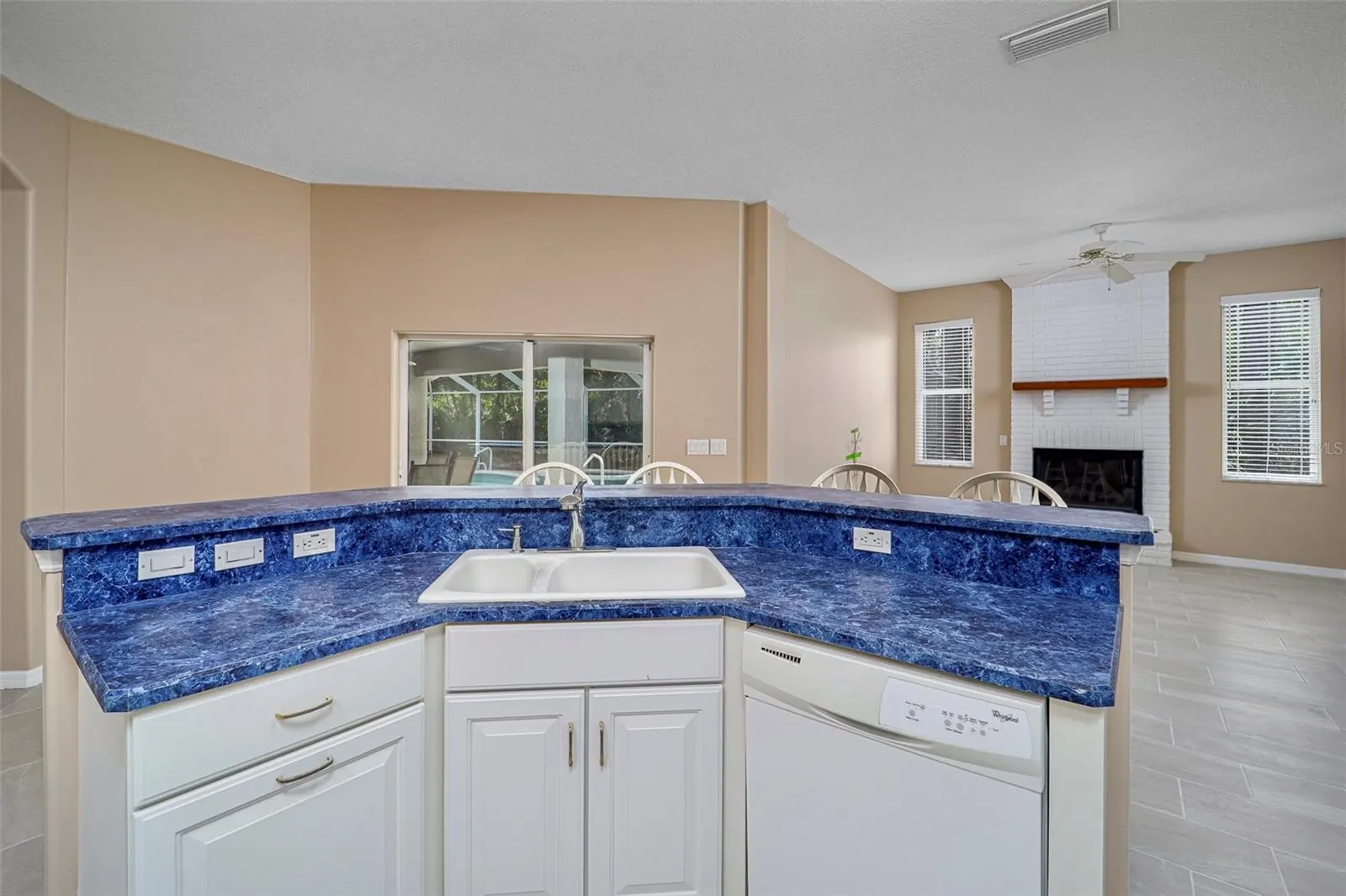 11 Rainrock Pl photo 3