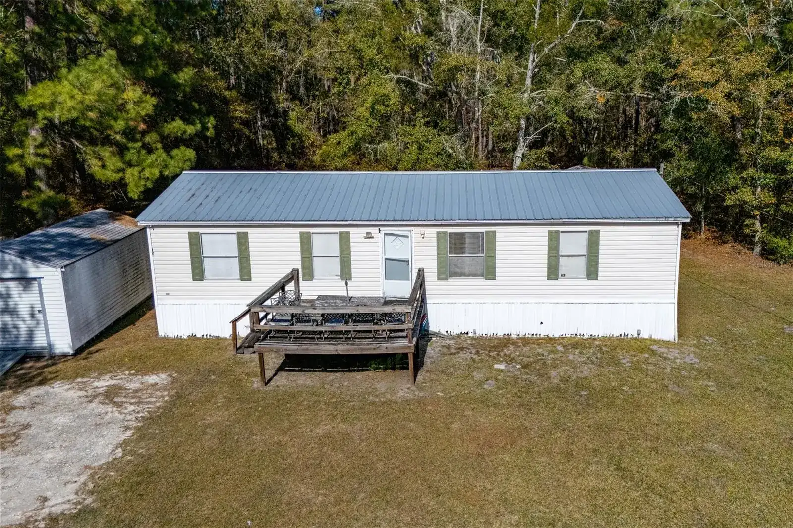 1555 Crum St photo 3