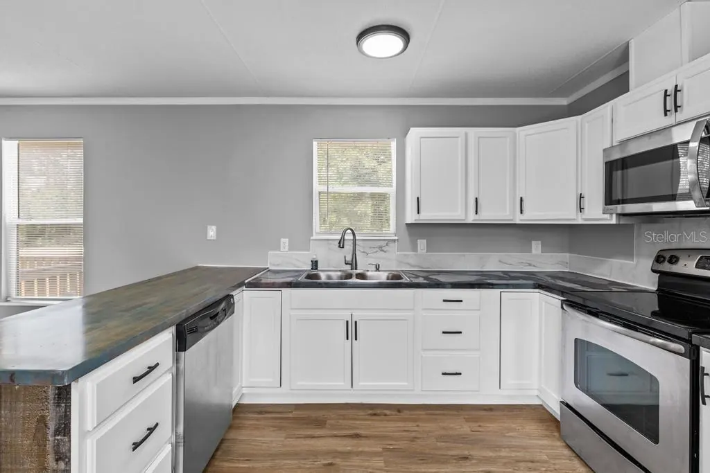 174 Union Ave photo 2