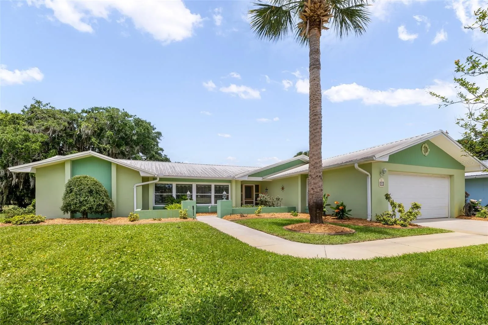 8 Courtney Pl, Palm Coast