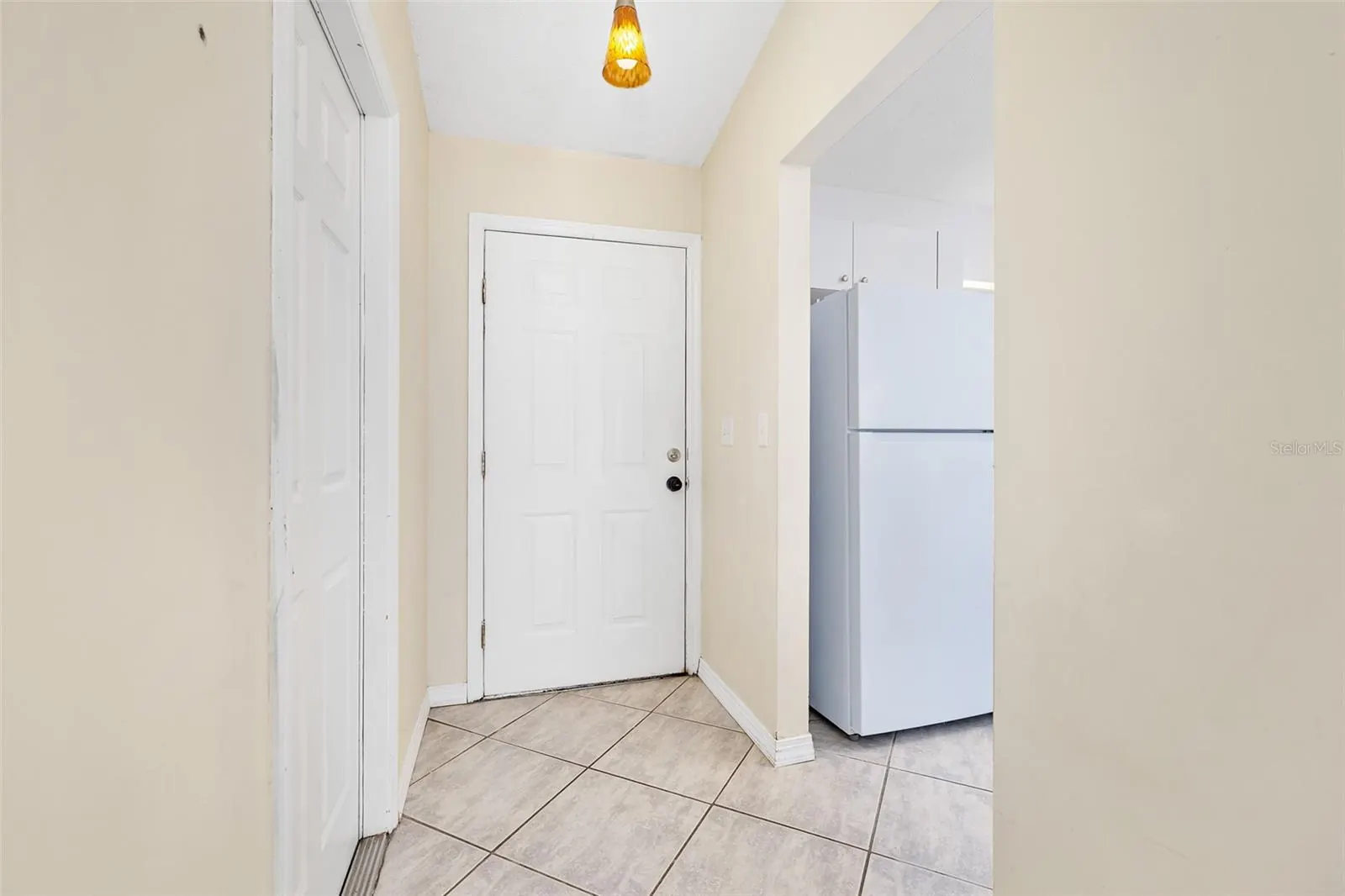 84 Raemoor Dr photo 5