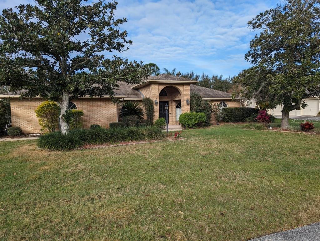 72 Spring Lake Dr, Debary