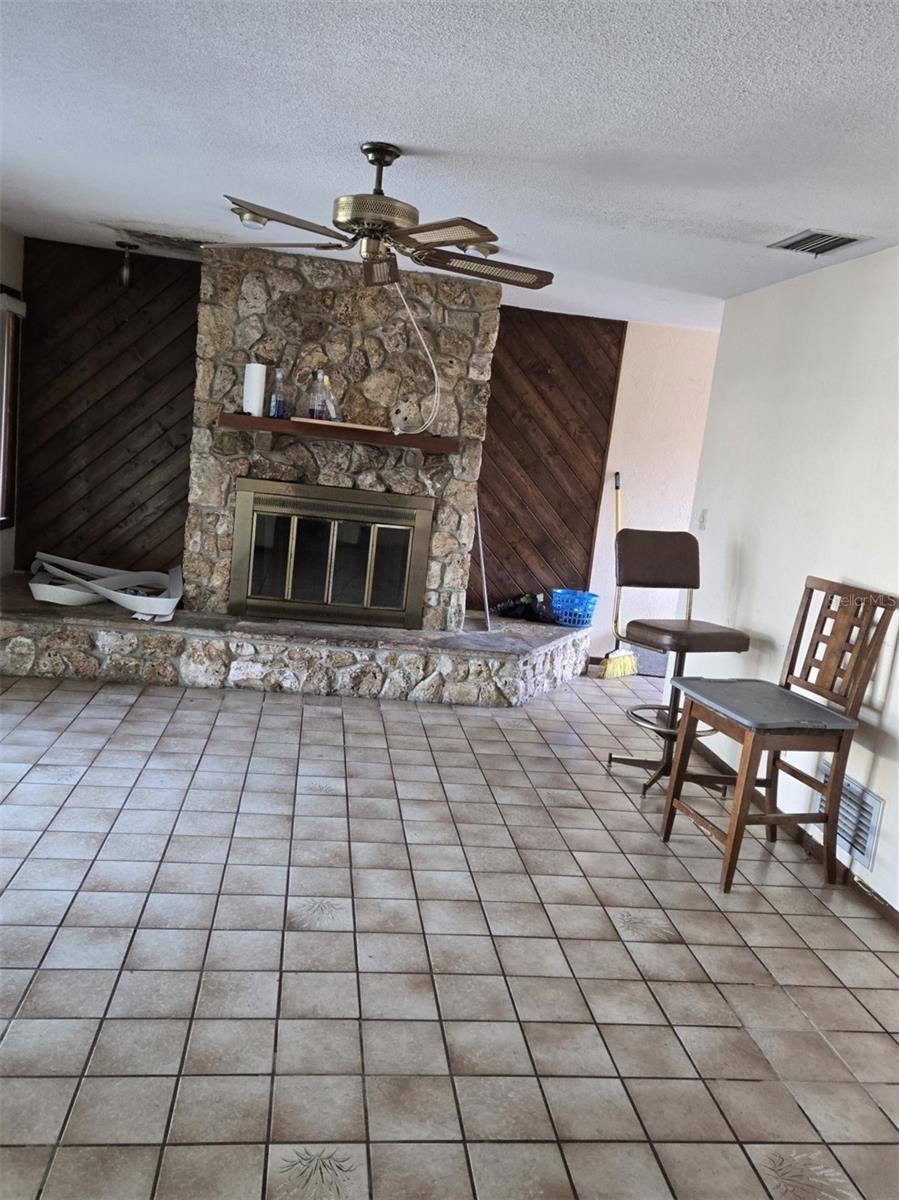 Photo 2 of 748 Merrimac Dr, Port Orange, FL 32127
