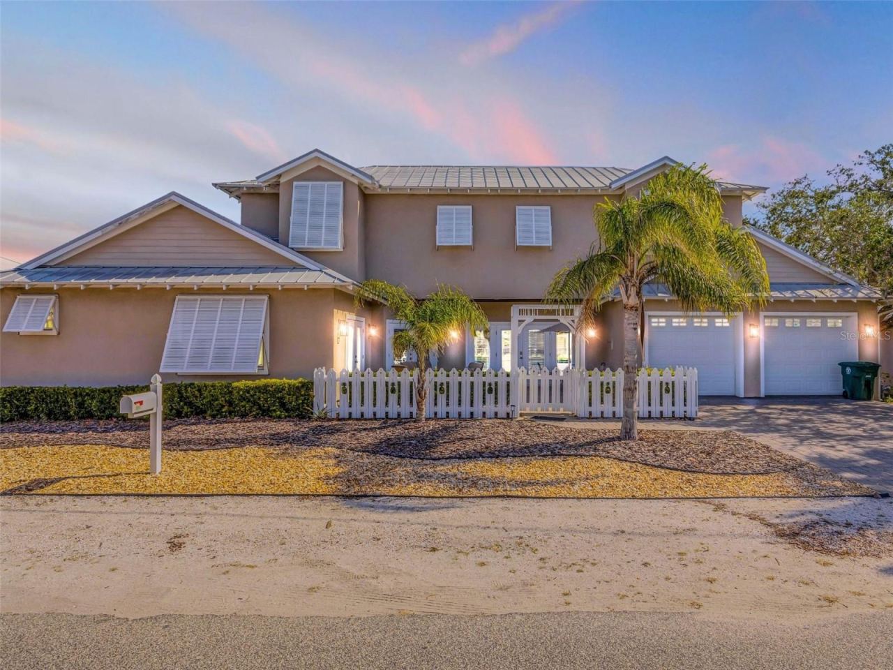 Photo 2 of 201 S Cooper St, New Smyrna Beach, FL 32169