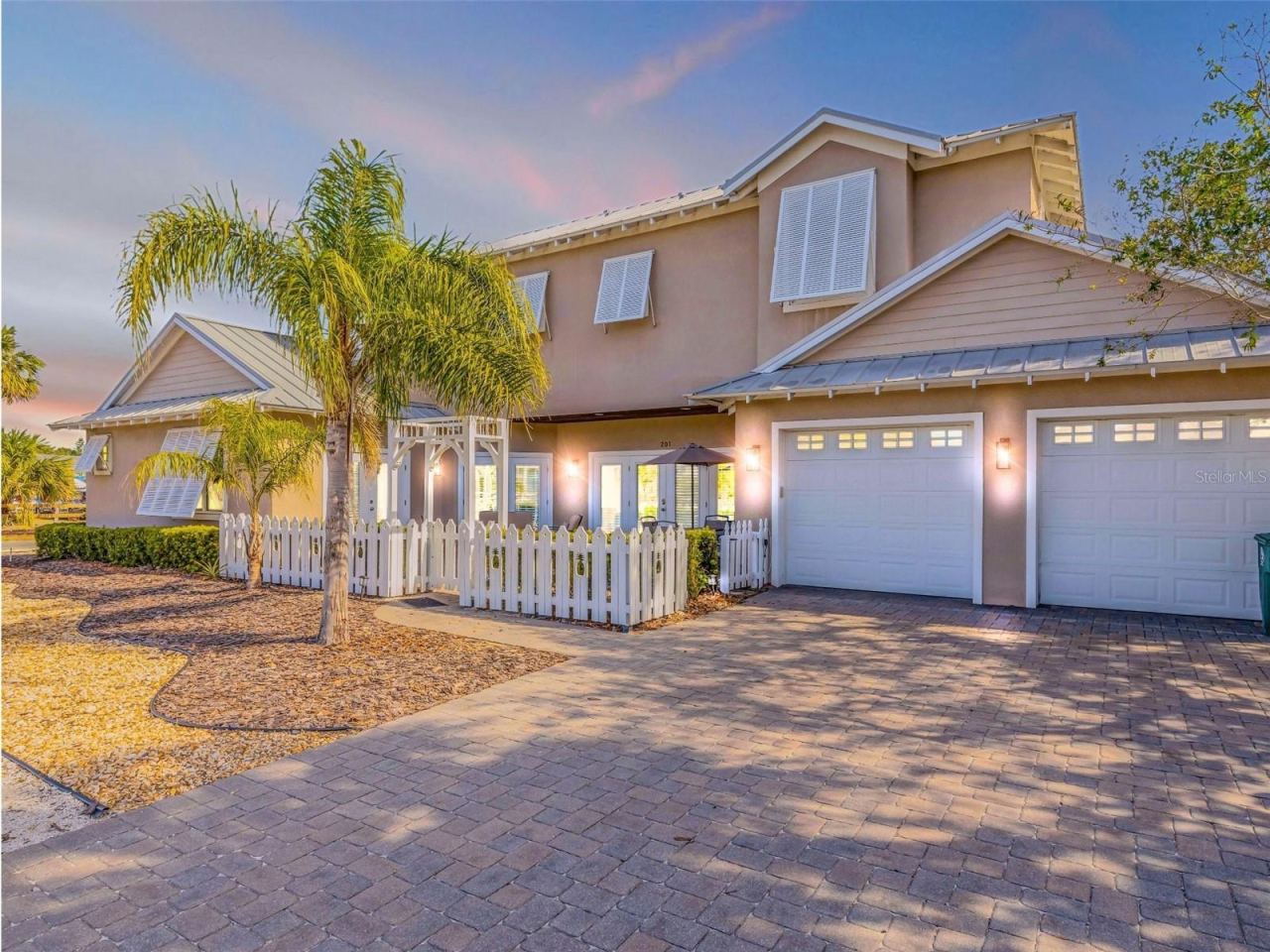 Photo 3 of 201 S Cooper St, New Smyrna Beach, FL 32169