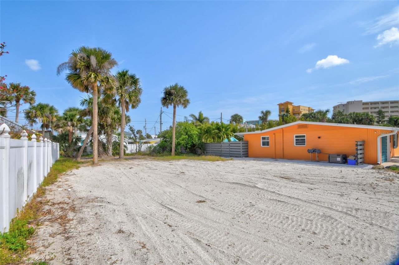 306 Normandy Ave, New Smyrna Beach