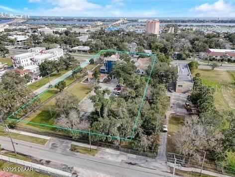 Photo 3 of 404 S Ridgewood Ave, Daytona Beach, FL 32114