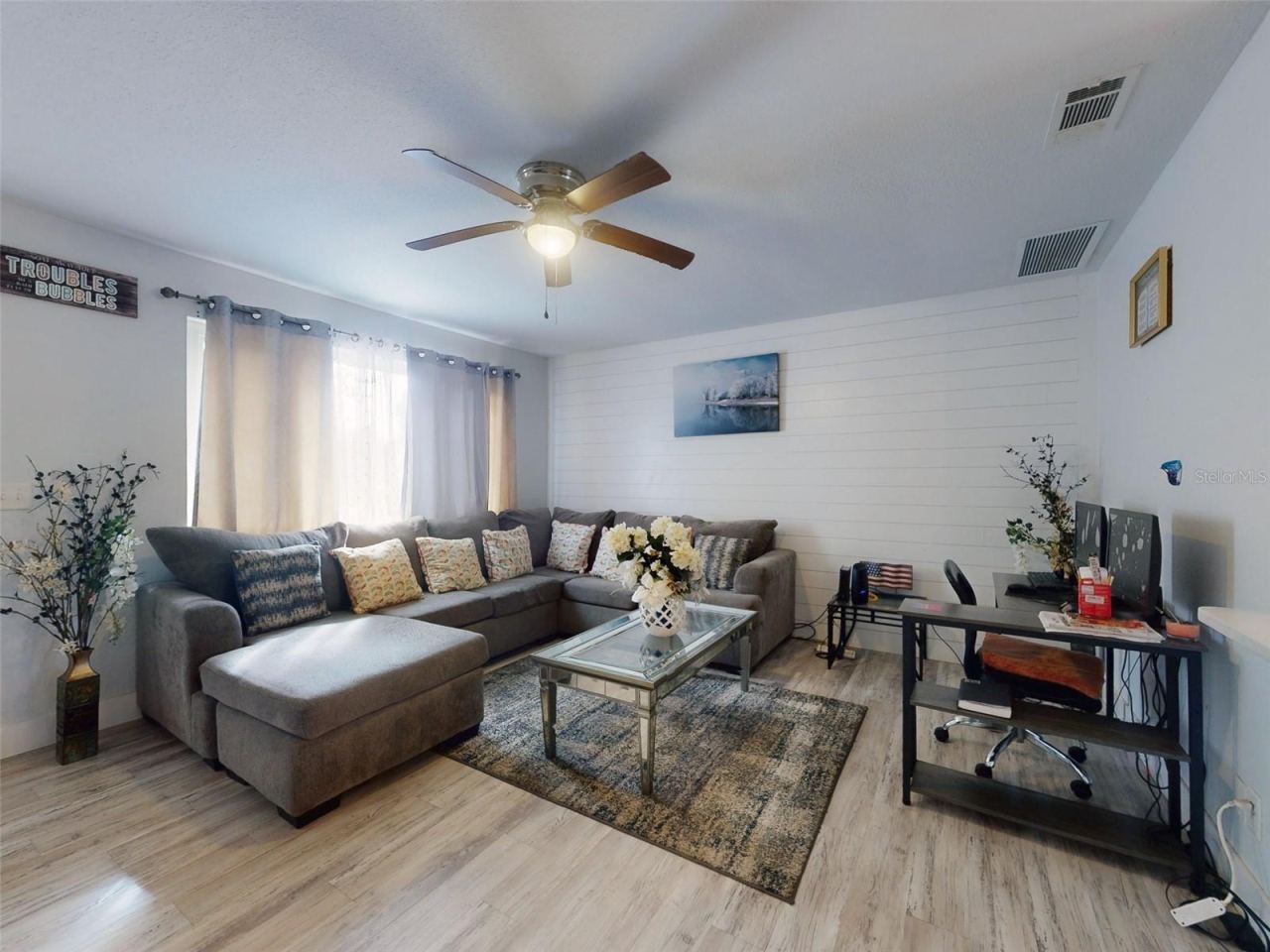 Photo 4 of 5476 W Bayshore Dr, Port Orange, FL 32127