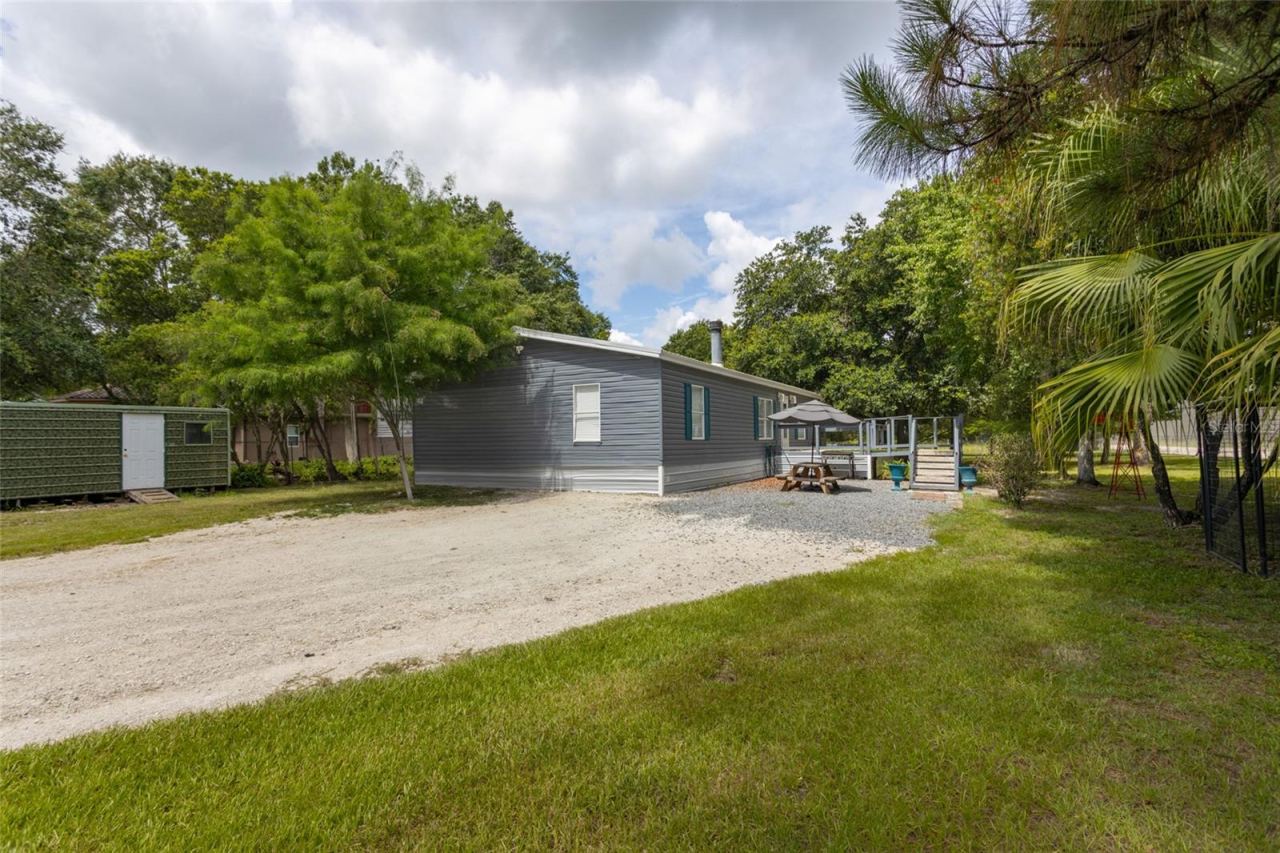 Photo 2 of 1013 Forest Park St, Bunnell, FL 32110