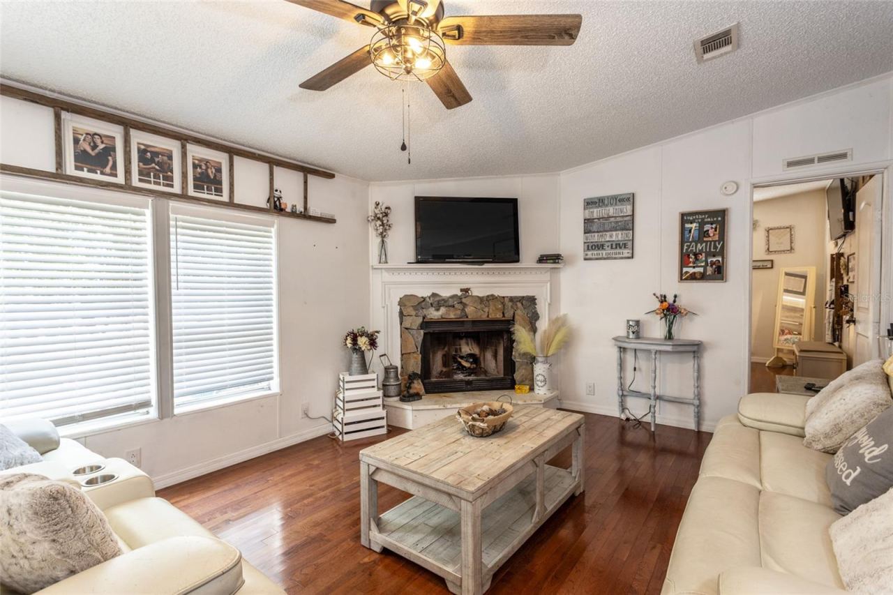 Photo 3 of 1013 Forest Park St, Bunnell, FL 32110