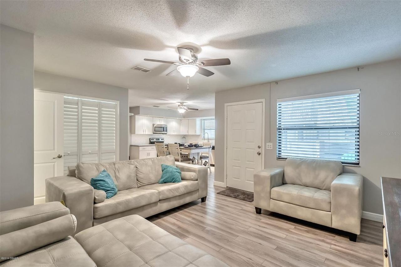 Photo 3 of 3656 Jackson St #10, Port Orange, FL 32129