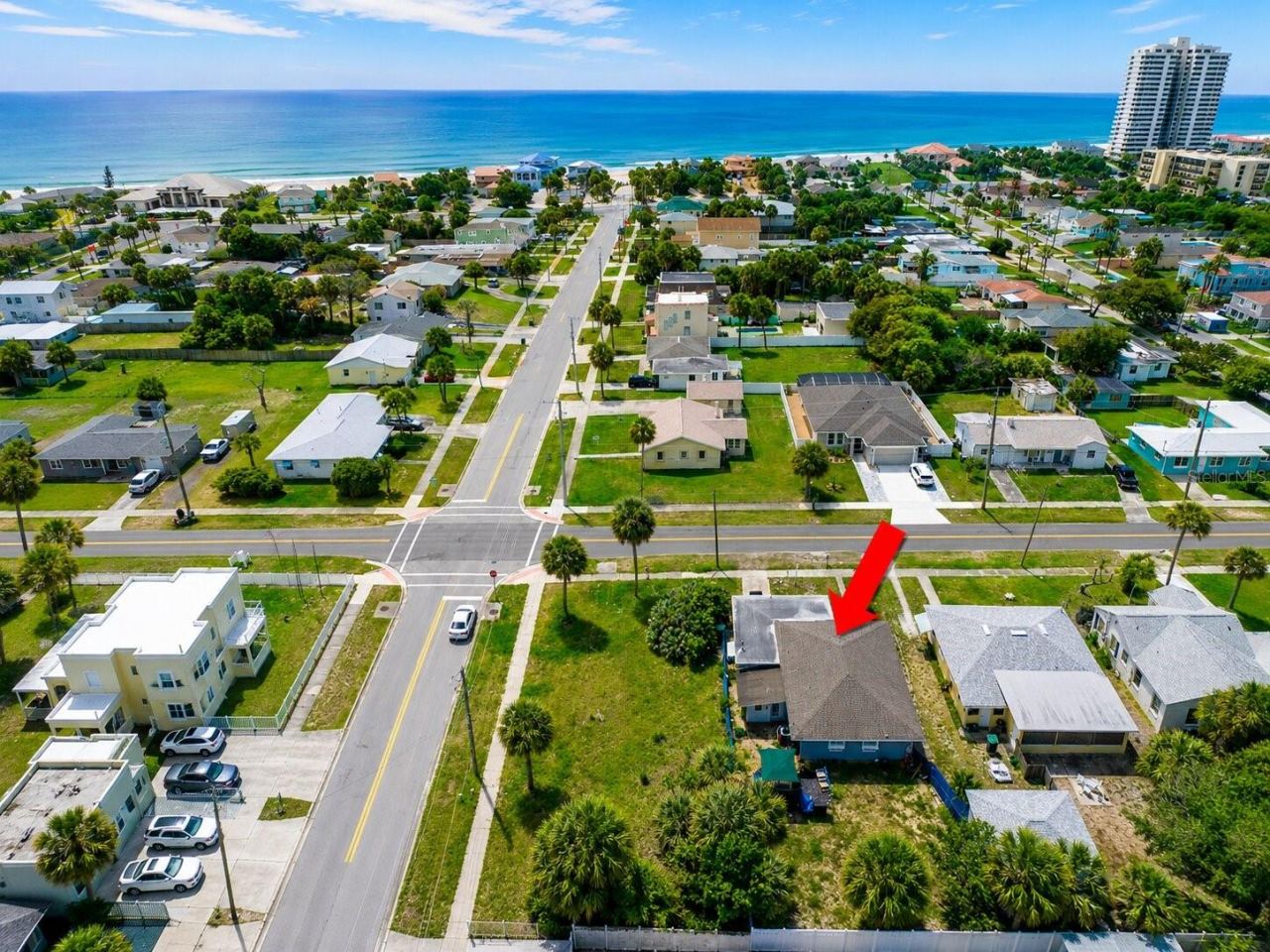 Photo 3 of 1517 N Grandview Ave, Daytona Beach, FL 32118