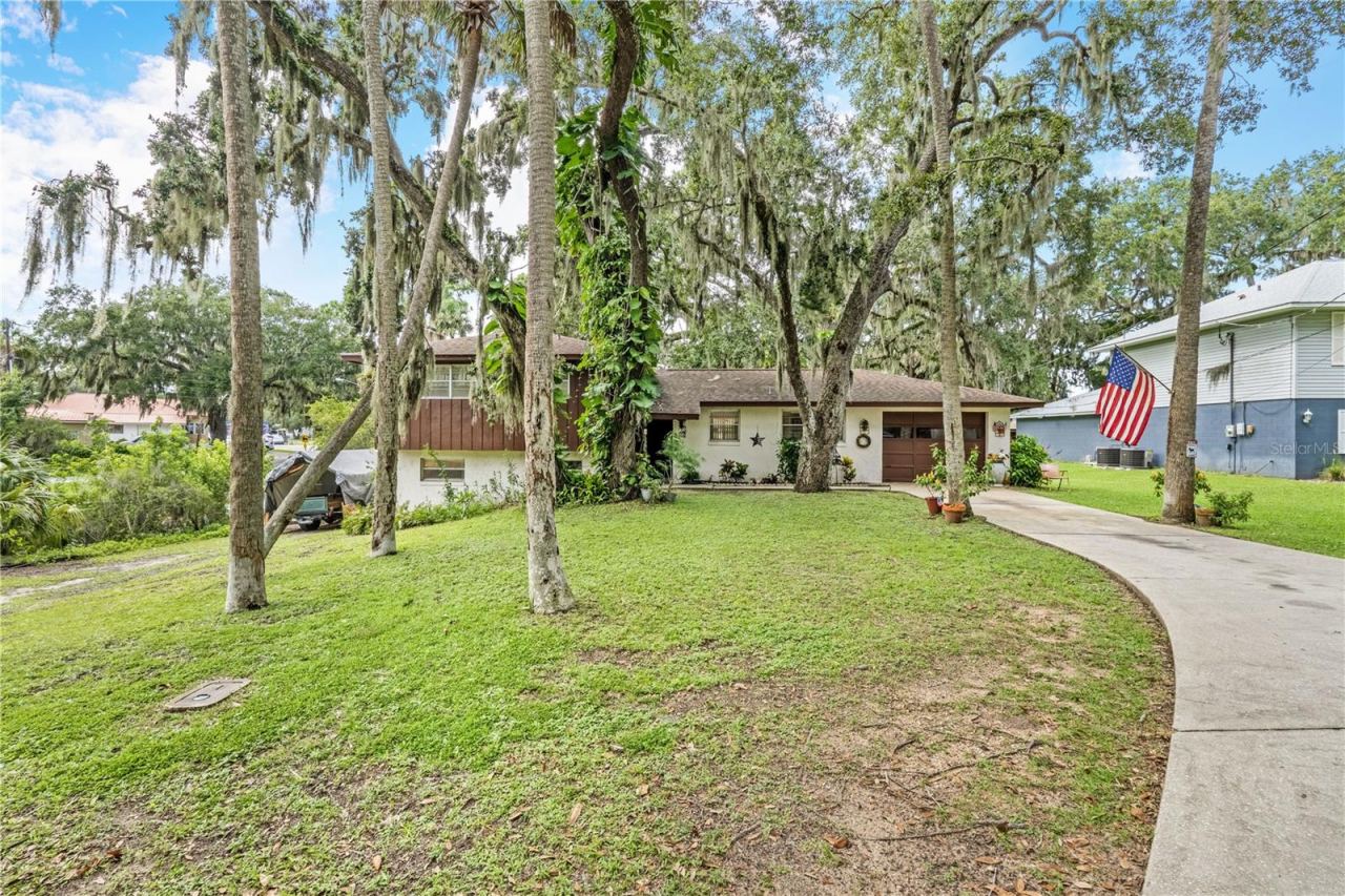 24 Oak St, Port Orange