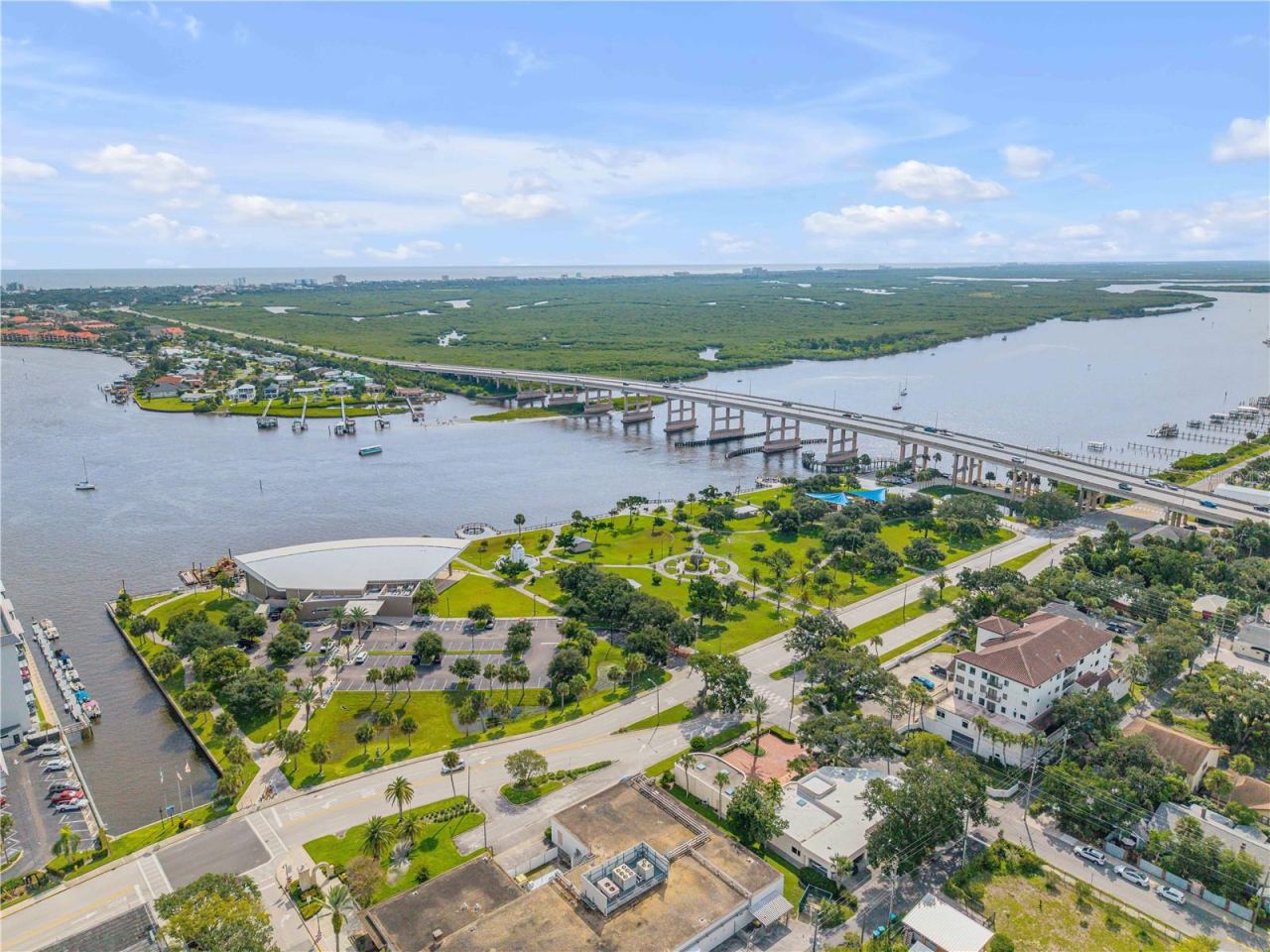 Photo 2 of 200 Live Oak St, New Smyrna Beach, FL 32168