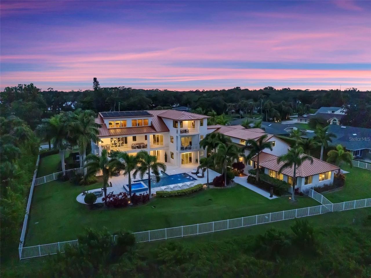 Photo 3 of 1511 S Riverside Dr, New Smyrna Beach, FL 32168