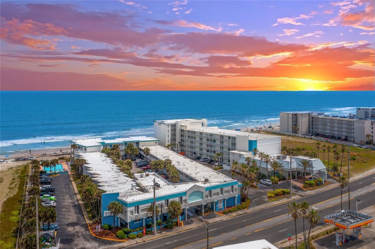 935 S Atlantic Ave #303, Daytona Beach
