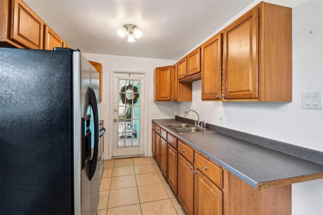 Photo 3 of 911 Shady Park Ter, Daytona Beach, FL 32117