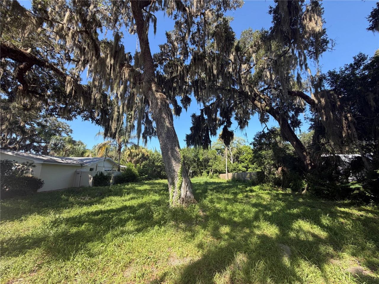 1308 Live Oak St, New Smyrna Beach