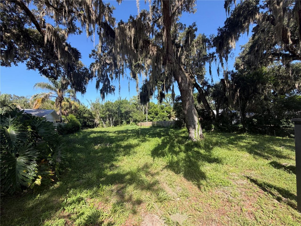 Photo 2 of 1308 Live Oak St, New Smyrna Beach, FL 32168