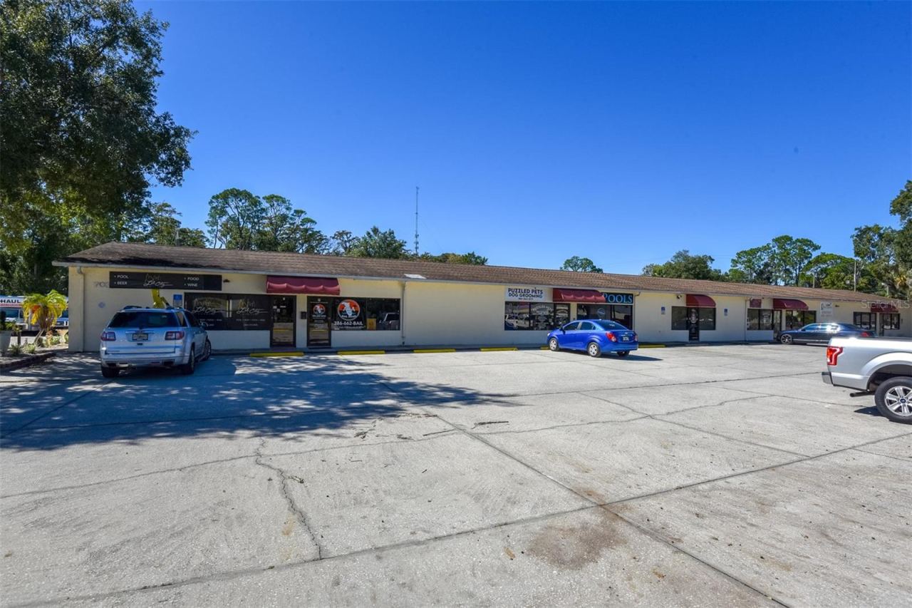 Photo 3 of 703 S State St, Bunnell, FL 32110