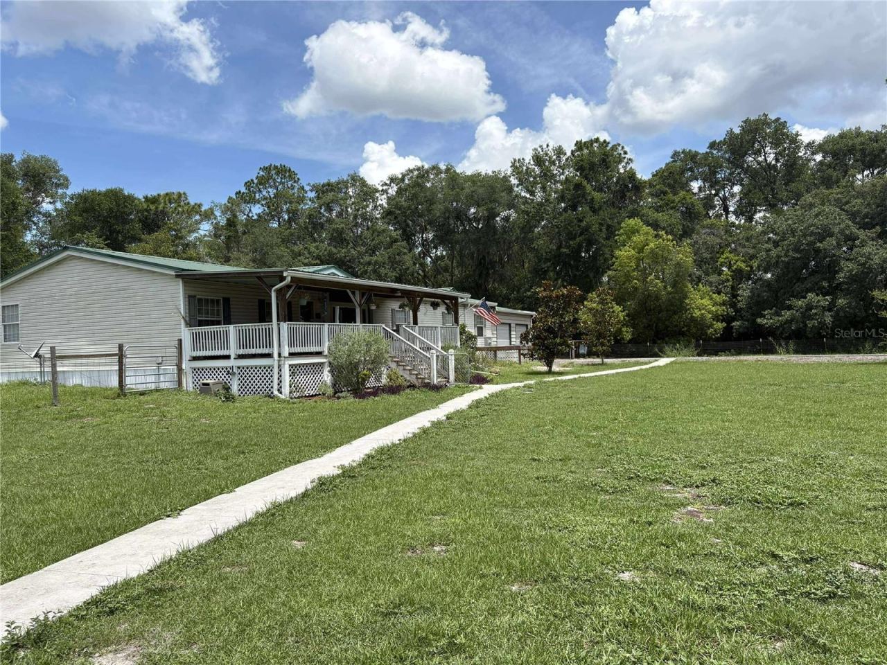 876 Menton Rd, Pierson