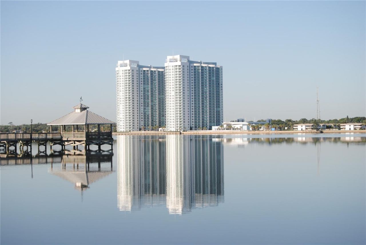 231 Riverside Dr #102, Holly Hill