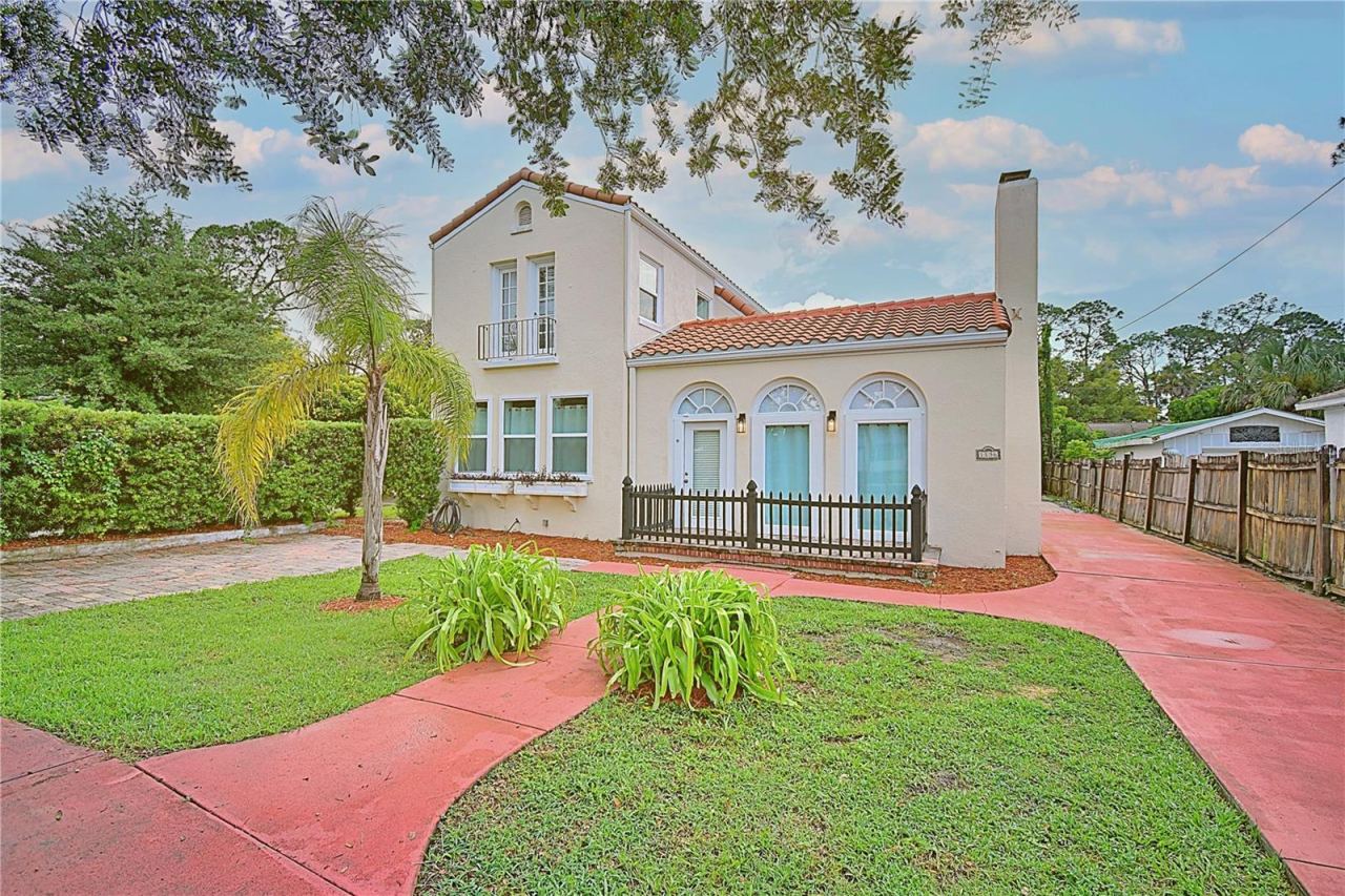 1136 Australia Ave, Daytona Beach