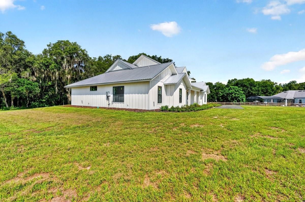 Photo 3 of 1624 Greens Dairy Rd, Deland, FL 32720