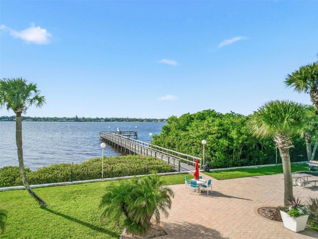 Photo 3 of 925 N Halifax Ave #103, Daytona Beach, FL 32118
