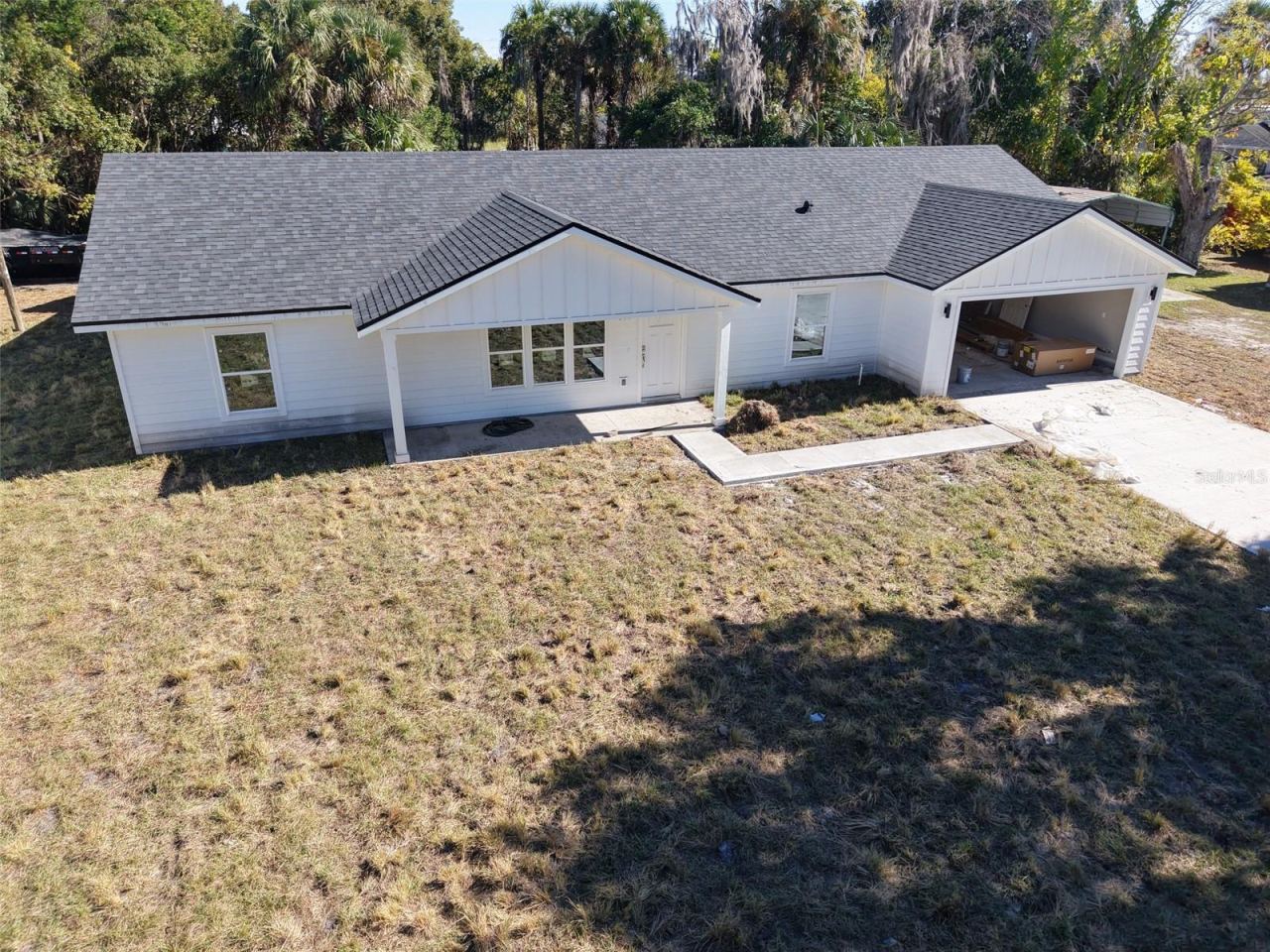 101 Yawn Ave, Interlachen