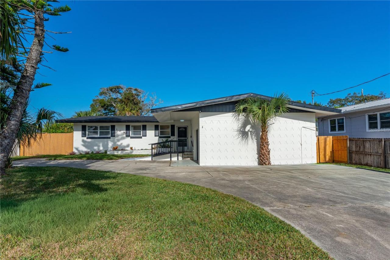 Photo 3 of 109 Standish Dr, Ormond Beach, FL 32176