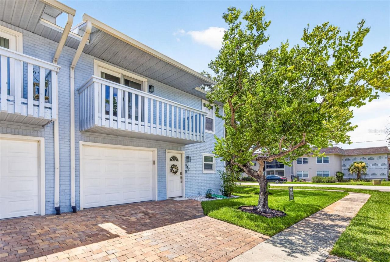 742 Laurel Bay Cir, New Smyrna Beach